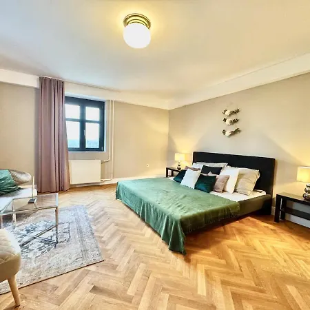 Luxury - Villa Solymár