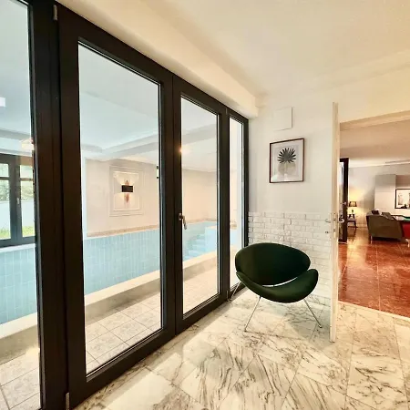 فيلة Luxury -