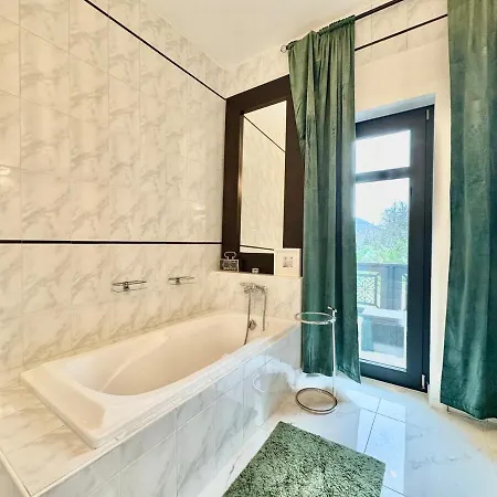 فيلة Luxury - *