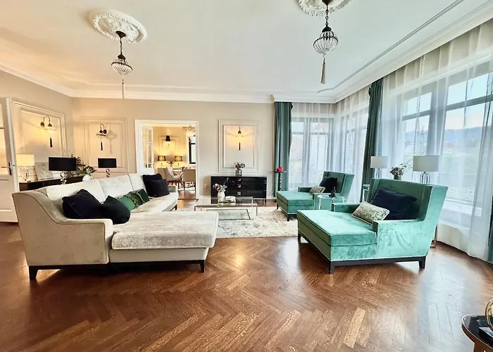 Luxury - Villa Solymár