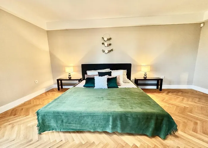 Villa Luxury - *
